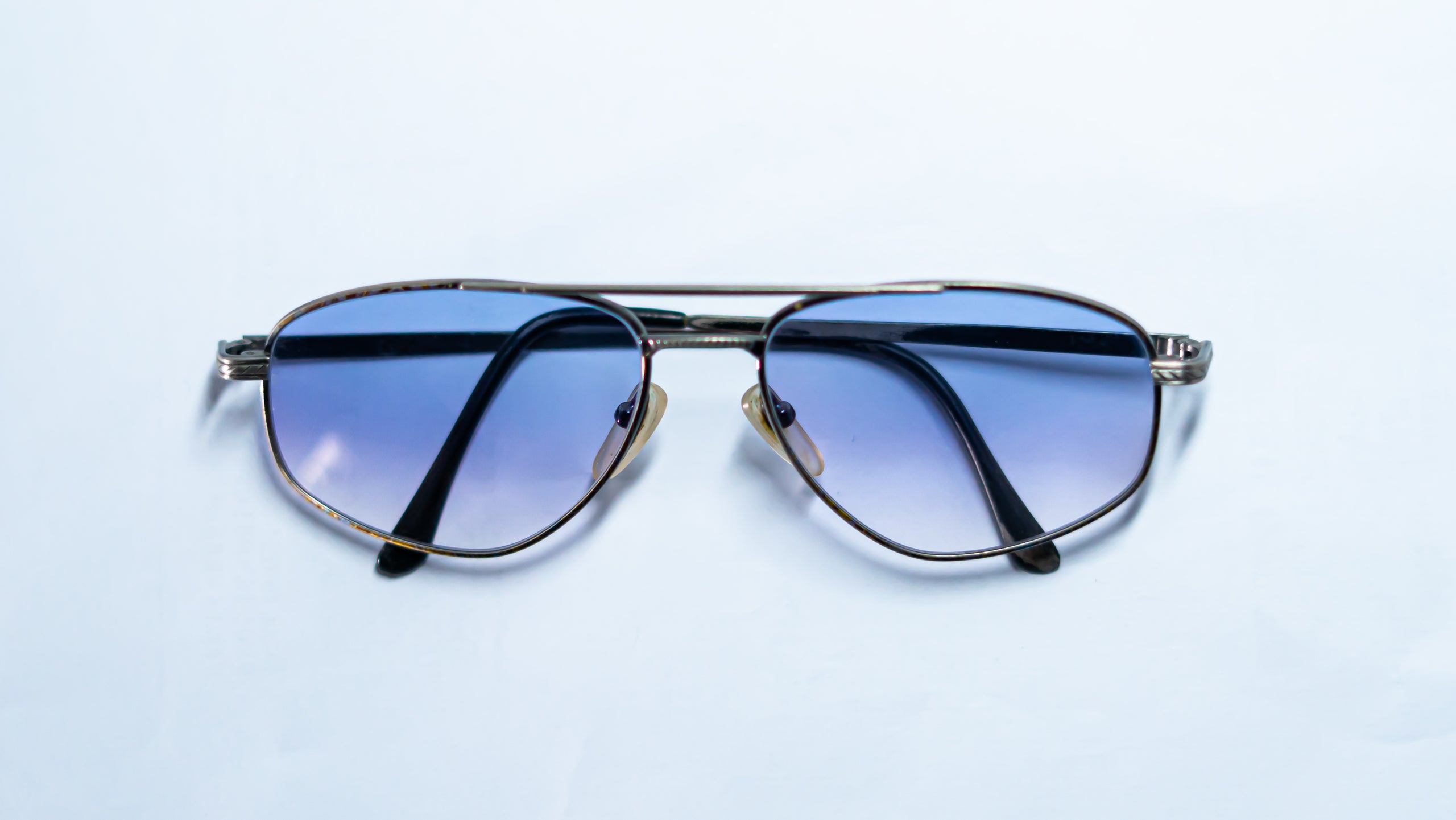 SAINT VINTAGE SUNGLASSES
